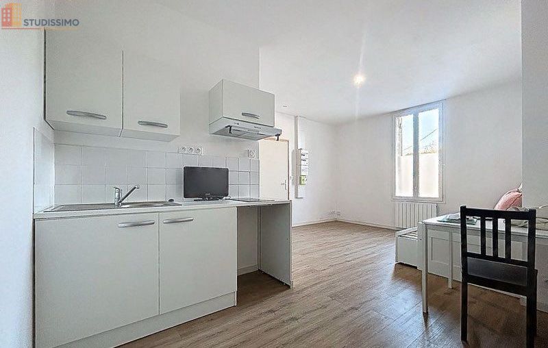 Studio meublé 25m² Branne - Plein centre - Photo 2