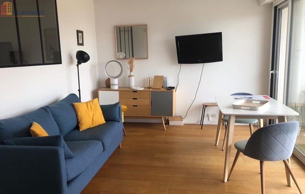 Studio meublé 34m² Bordeaux Saint-Seurin - Lumineux, dernier étage - Photo 8