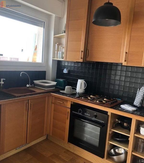 Studio meublé 34m² Bordeaux Saint-Seurin - Lumineux, dernier étage - Photo 2