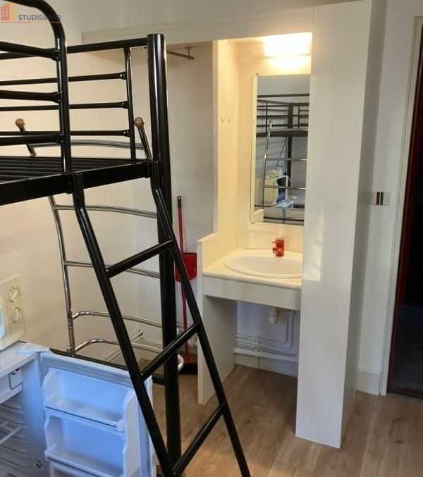 Studio meublé 10m² Rennes 35000 - Meublé, DPE D - Photo 3