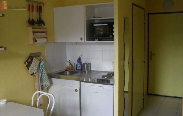 Studio meublé 18m² Lamalou-les-Bains - Meublé, étage 2/4 - Photo 2