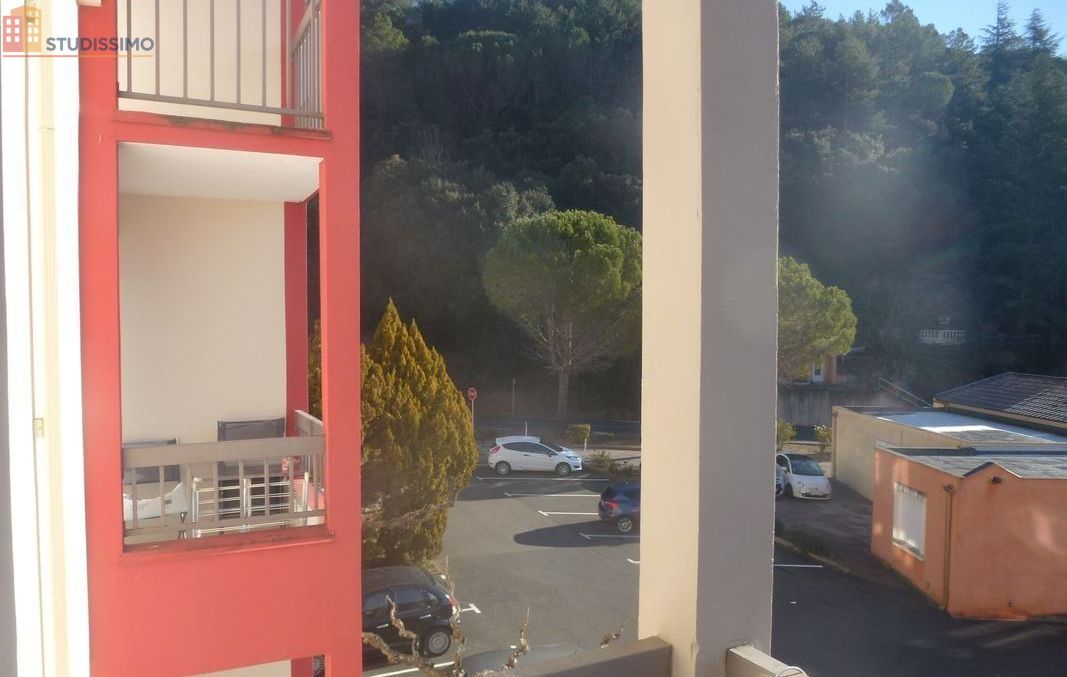 Studio meublé 18m² Lamalou-les-Bains - Meublé, étage 2/4 - Photo 1