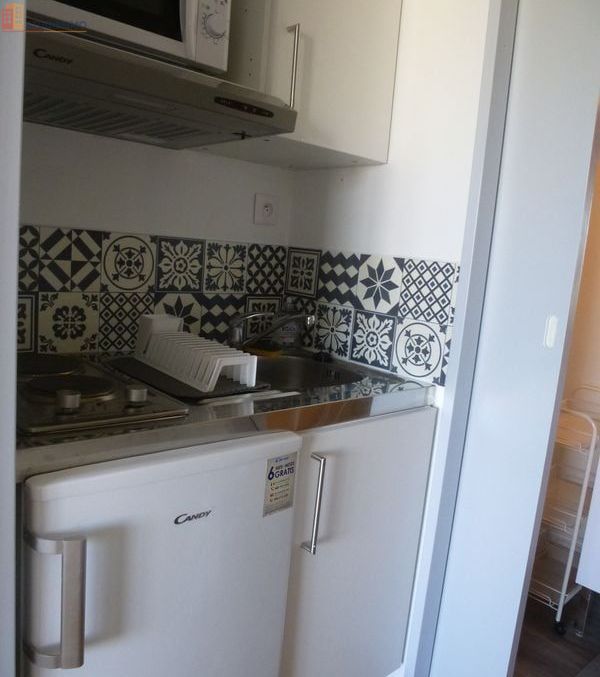 Studio meublé 20m² Rennes centre - Lumineux, 5e étage - Photo 2