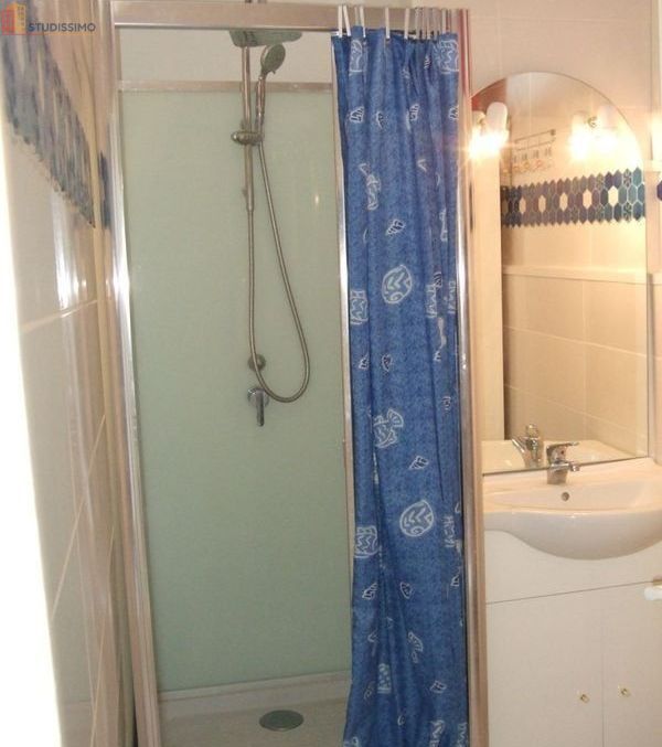 Studio meublé 28m² Montpellier 34070 - Proche tram, dernier étage - Photo 2