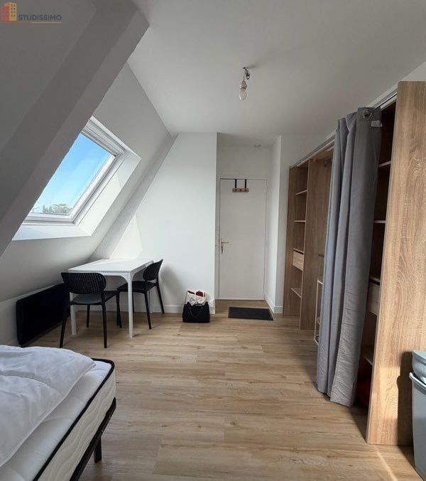 Studio meublé 15m² Saint-Méen-le-Grand - Hyper centre, refait à neuf - Photo 1