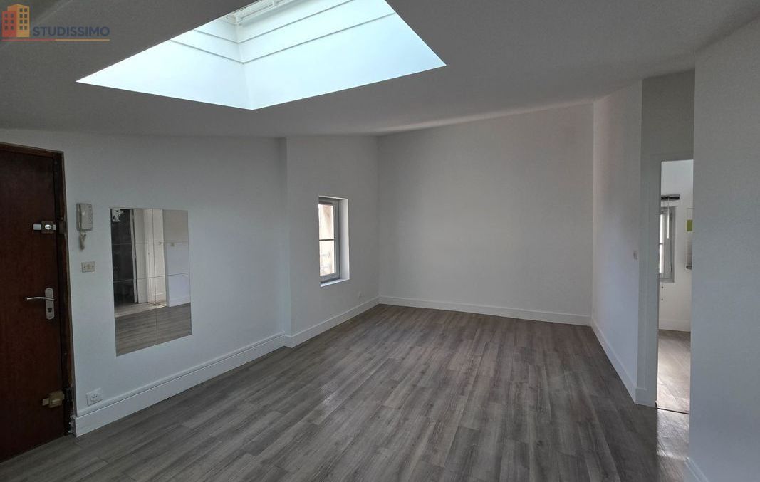 Studio 40m² Bordeaux 33800 - Étage élevé, lumineux - Photo 4