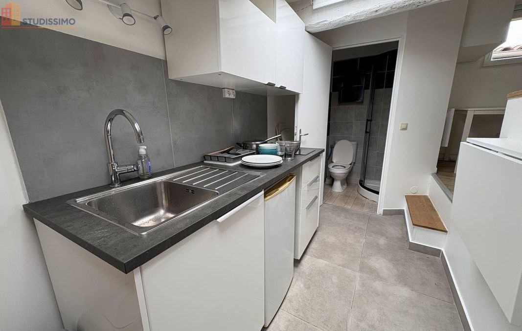 Studio meublé 20m² Montpellier centre historique - Calme, lumineux - Photo 3