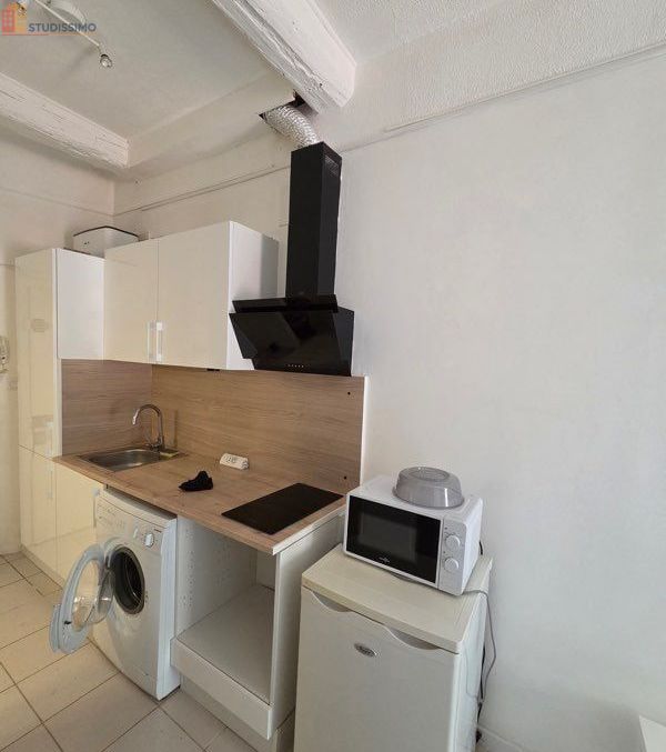 Studio meublé 19m² Sète centre - Meublé, première étage - Photo 2