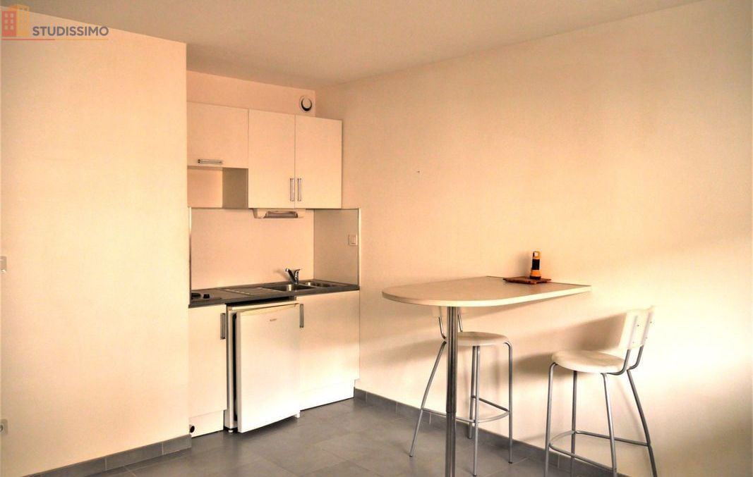 Studio 22m² Bordeaux centre - DPE D, lumineux - Photo 2