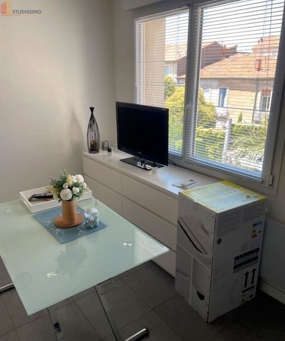 Studio meublé 28m² Béziers - Lumineux, 2e étage - Photo 2