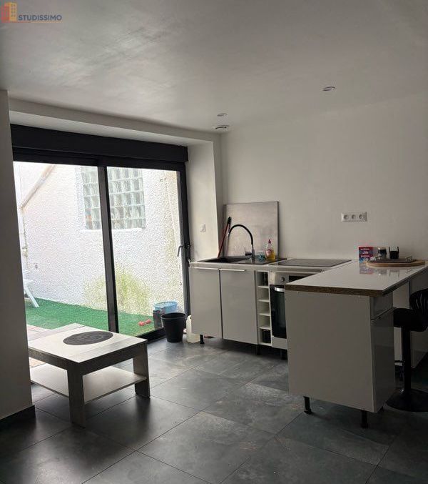 Studio meublé 30m² Florensac - Meublé, DPE D - Photo 4