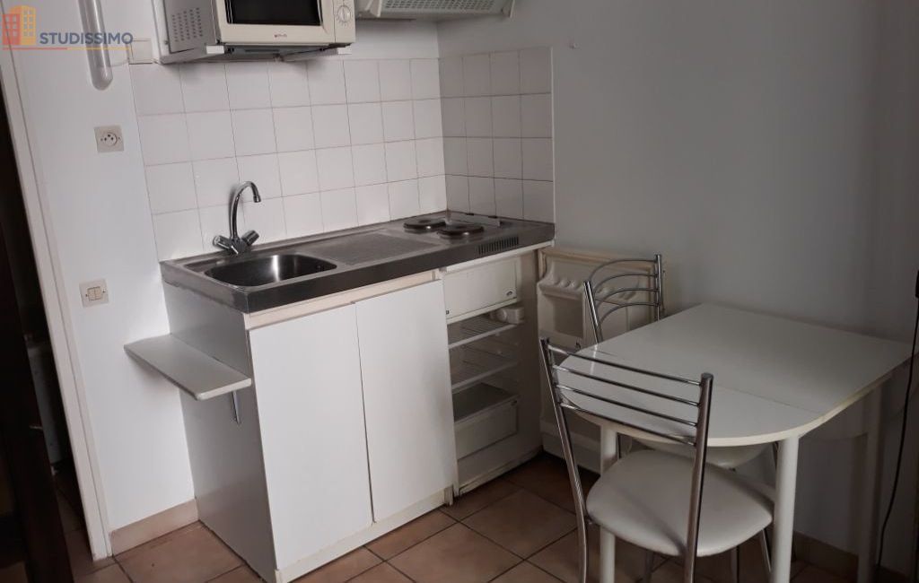 Studio meublé 18m² Talence 33400 - Meublé, calme - Photo 2