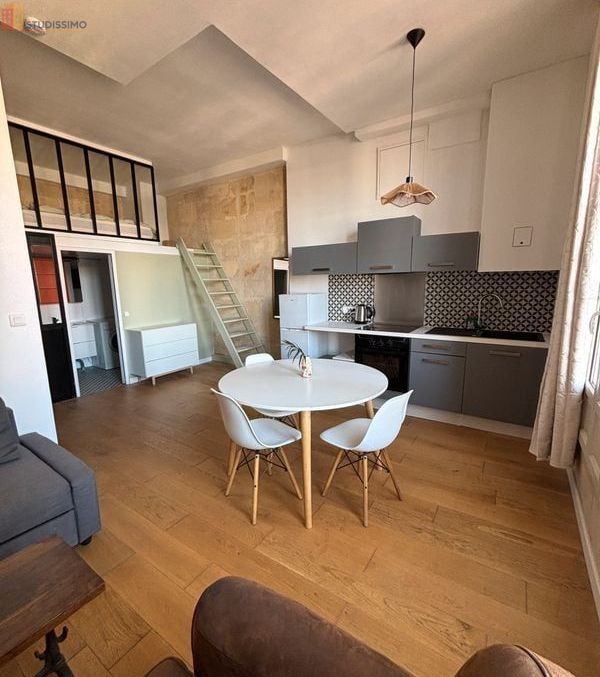 Studio 30m² Bordeaux centre - Meublé, vue Flèche Saint-Michel - Photo 3