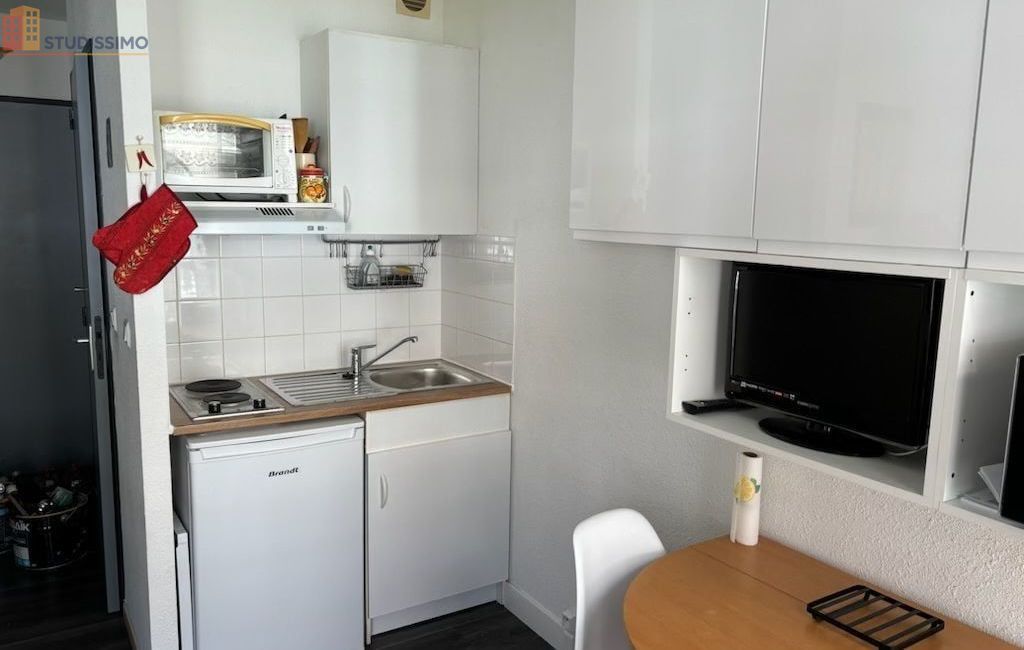 Studio meublé 18m² Lamalou-les-Bains - Parking, wifi - Photo 3