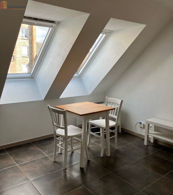 Studio meublé 14m² Rennes centre - Calme, lumineux - Photo 2