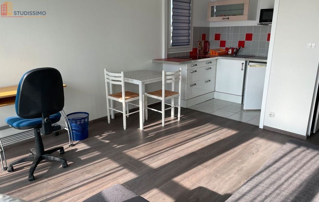 Studio meublé 28m² Pessac - Lumineux, dernier étage - Photo 2