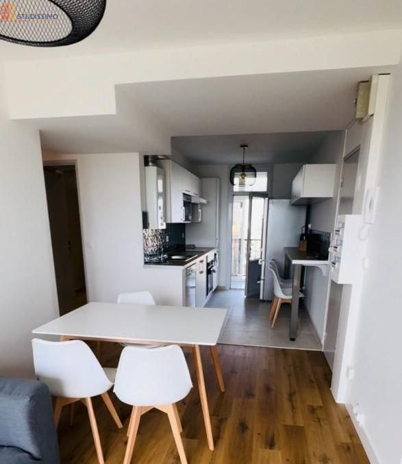 Studio meublé 10m² Talence - Lumineux, étage élevé - Photo 2