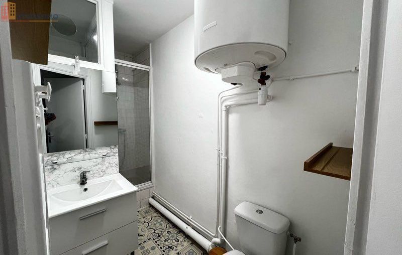 Studio meublé 17m² Rennes centre - Calme, lumineux - Photo 1