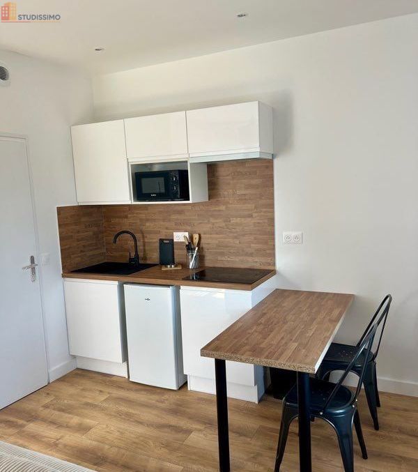Studio meublé 22m² Fougères - Neuf, parking privé - Photo 3