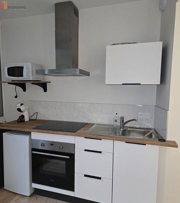 Studio meublé 18m² Fougères - Meublé, calme - Photo 5