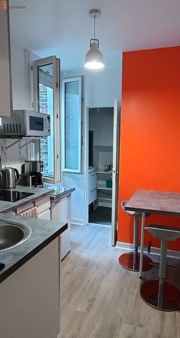 Studio meublé 25m² Rennes centre - Cuisine séparée, lumineux - Photo 2