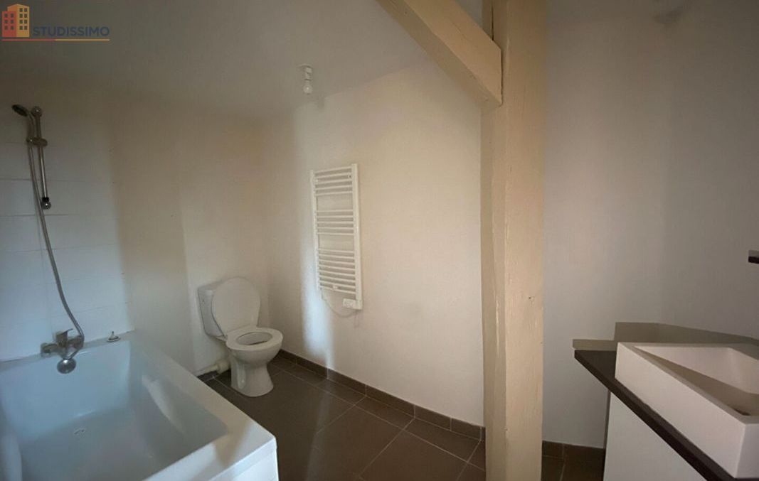 Studio 47m² Châteauroux - 2e étage, lumineux - Photo 2