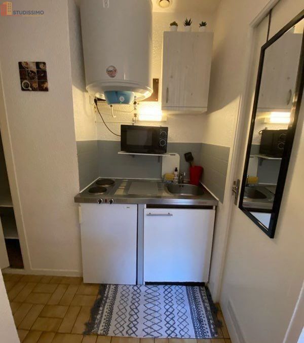 Studio meublé 11m² Rennes 35700 - Proche fac de droit - Photo 2