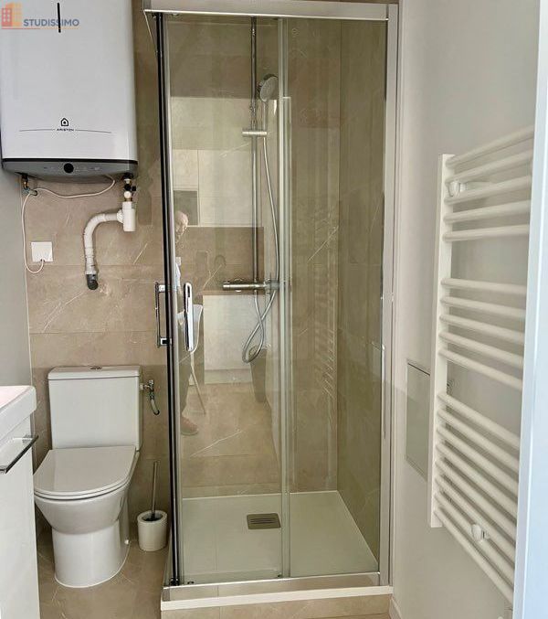 Studio meublé 15m² Fougères 35300 - Parking, meublé - Photo 1