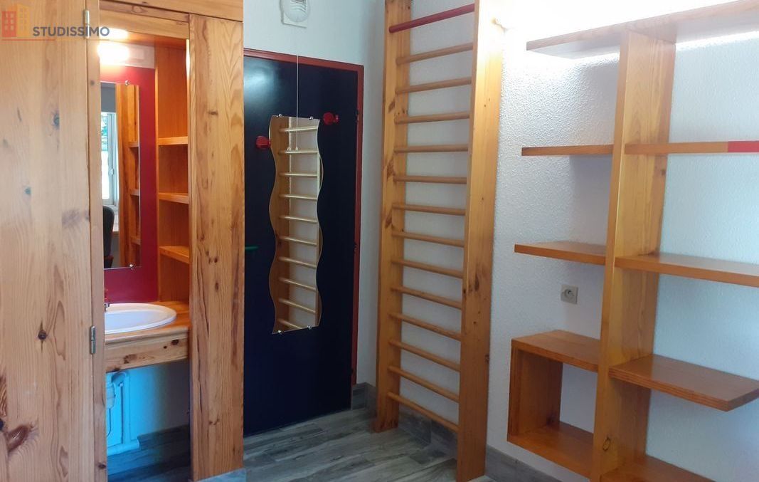 Studio meublé 9m² Rennes 35000 - Idéal étudiant, proche commodités - Photo 2