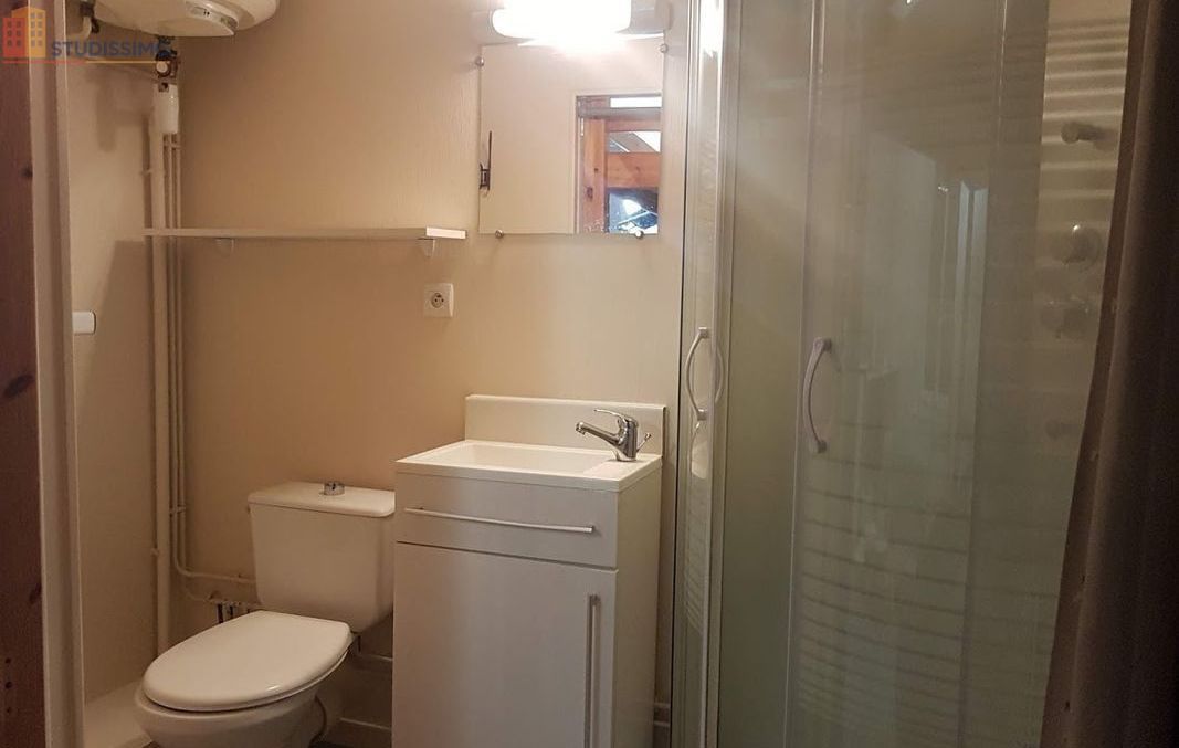 Studio meublé 16m² Fougères - Proche hôpital - Photo 1