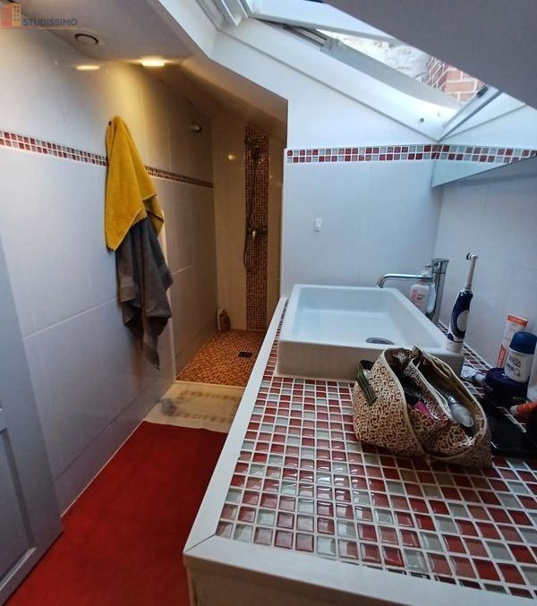Studio 40m² Vitré - Lumineux, dernier étage - Photo 2