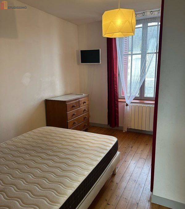 Studio meublé 15m² Fougères - Salle d'eau privative - Photo 8