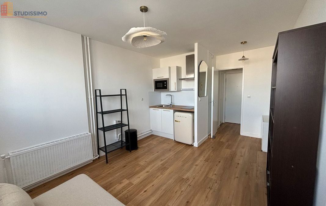 Studio meublé 19m² Rennes centre - Semi-meublé, étage élevé - Photo 2