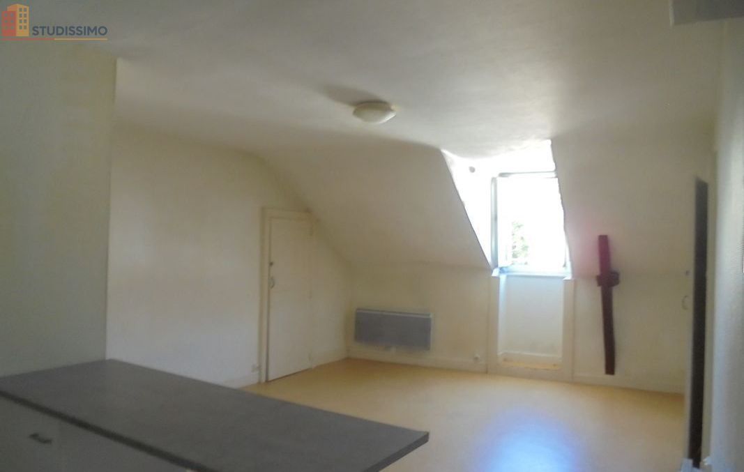Studio 28m² Rennes centre - calme, lumineux - Photo 2