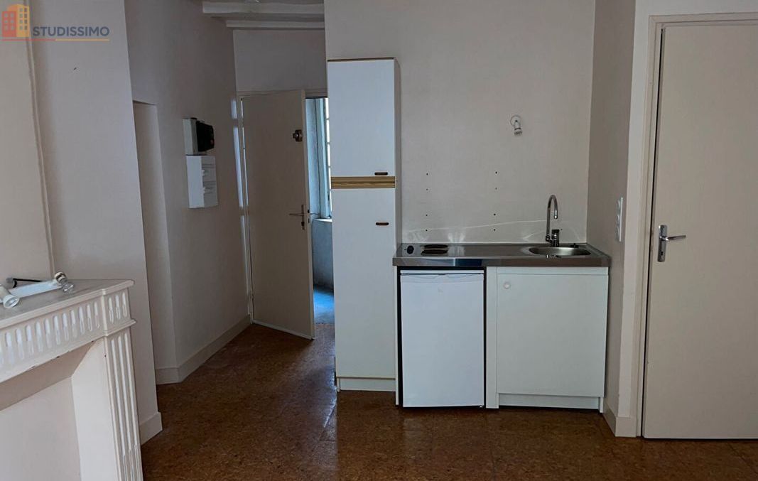 Studio 22m² Loches - DPE D - Photo 1