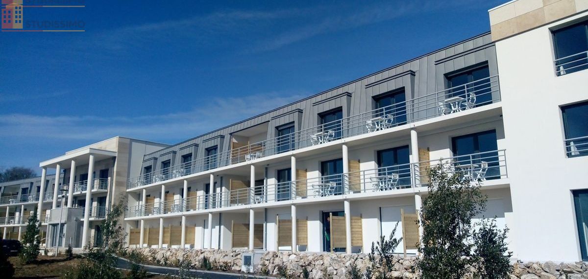 Studio meublé 27m² Tours centre-est - Balcon, lumineux - Photo 1