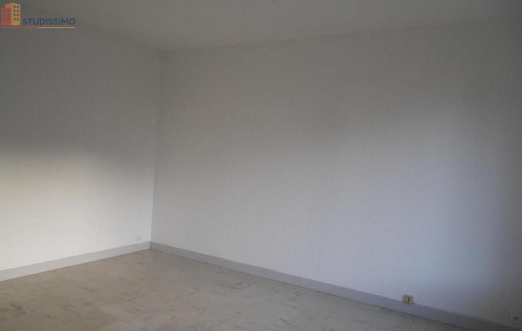 Studio 30m² Joué-lès-Tours - Etage 1, DPE E - Photo 4