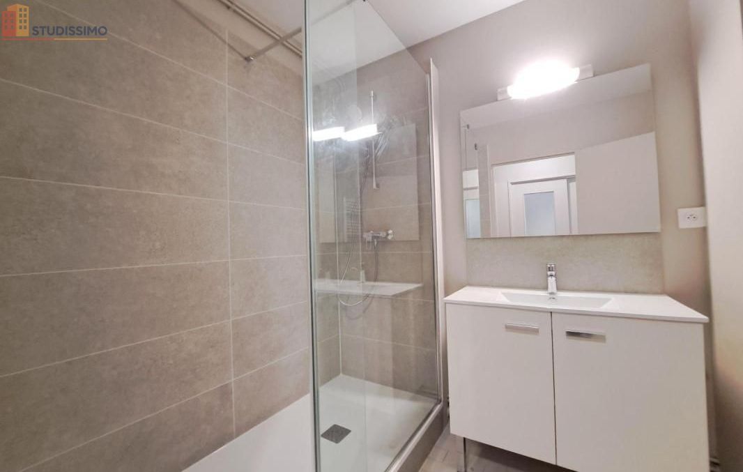 Studio 32m² Tours 37000 - Photo 14