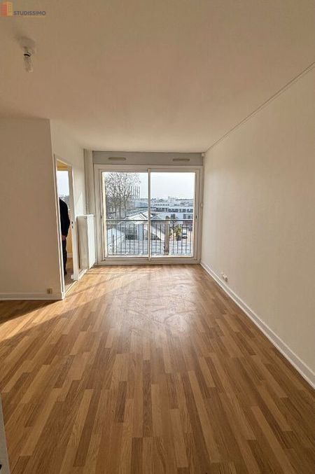 Studio 28m² La Riche - Étage élevé, lumineux - Photo 4