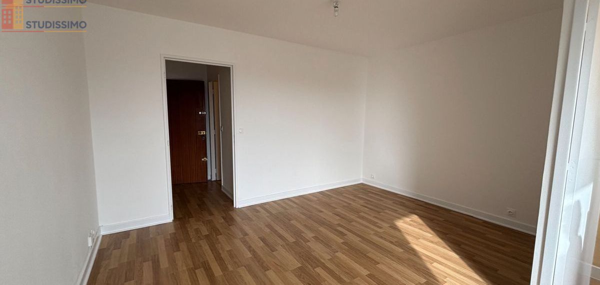 Studio 28m² La Riche - Étage élevé, lumineux - Photo 2