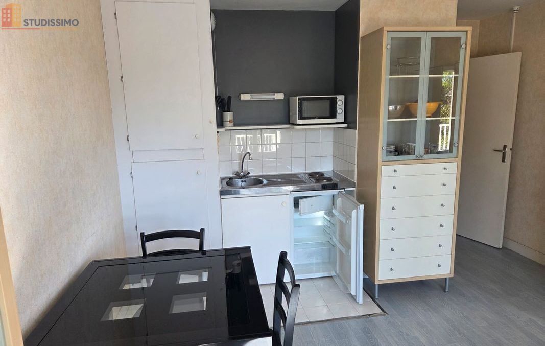 Studio 23m² Joué-lès-Tours - Place de parking - Photo 6