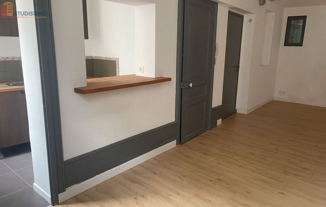 Studio 38m² Tours centre - Grand volume, pièce voûtée 10m² - Photo 24