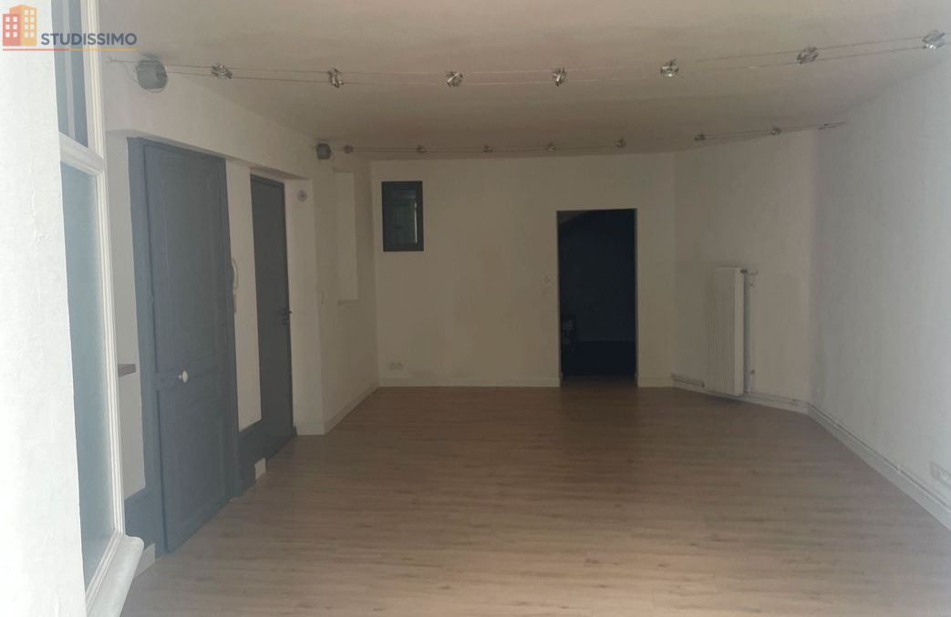 Studio 38m² Tours centre - Grand volume, pièce voûtée 10m² - Photo 6