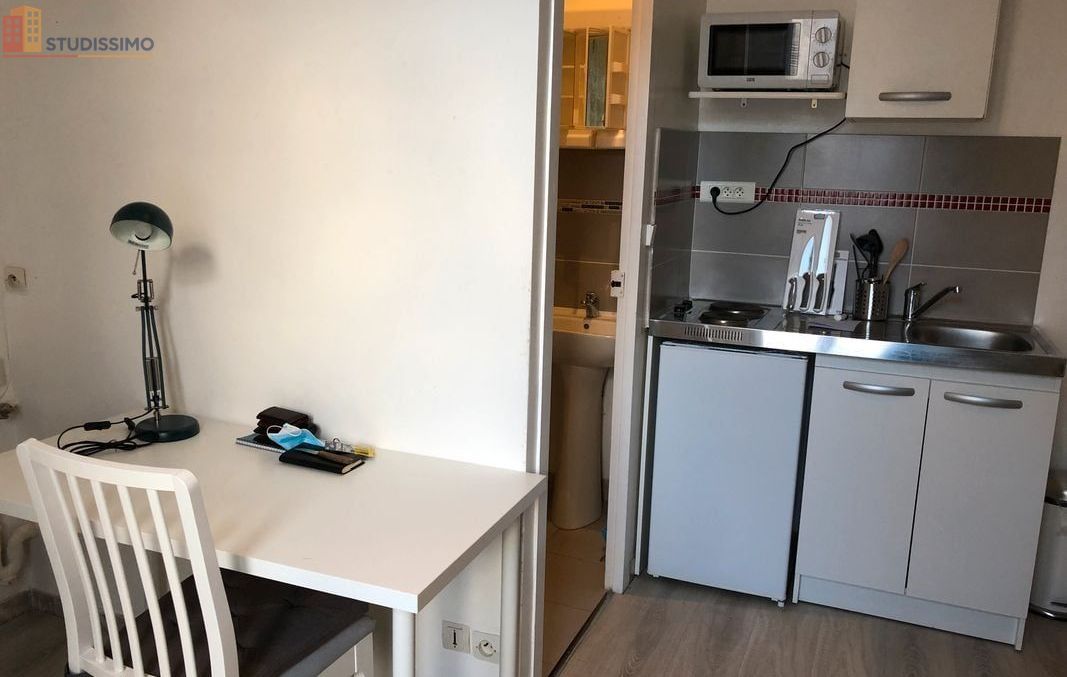 Studio meublé 16m² La Riche - Proche Place Saint-Anne - Photo 11
