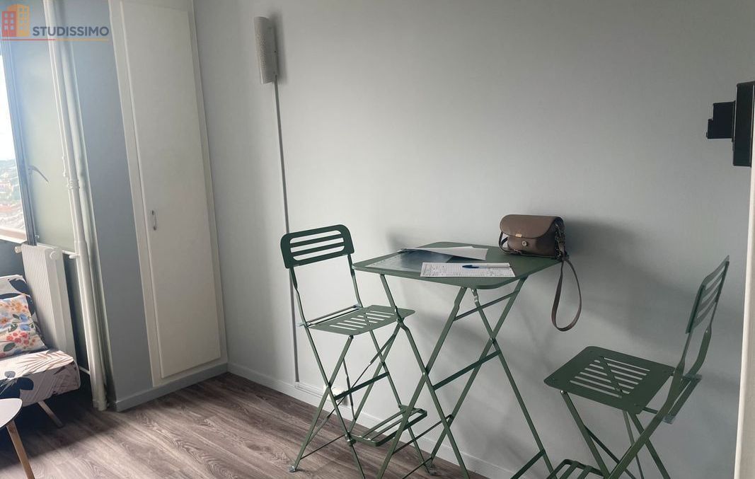 Studio meublé 14m² Tours centre - Pour étudiant, lumineux - Photo 1