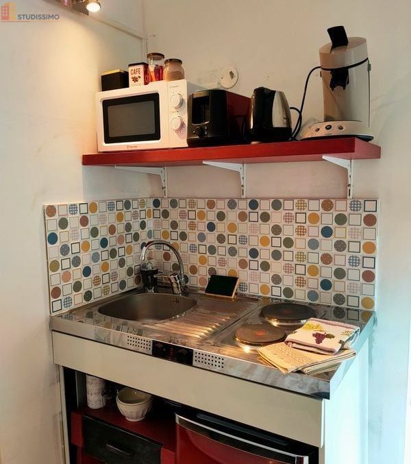 Studio meublé 9m² Loches - Meublé, calme - Photo 4