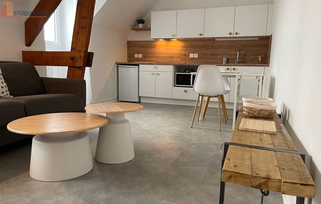 Studio meublé 28m² Tours centre - Calme, chauffage compris - Photo 2