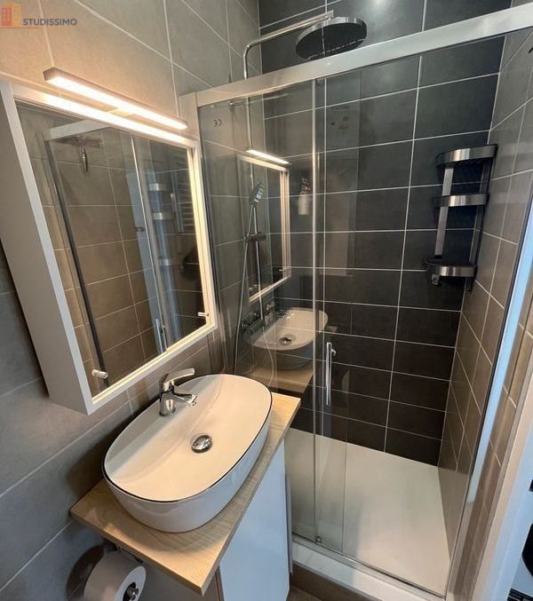 Studio meublé 32m² Grenoble centre - Rénové, proche tram A - Photo 5