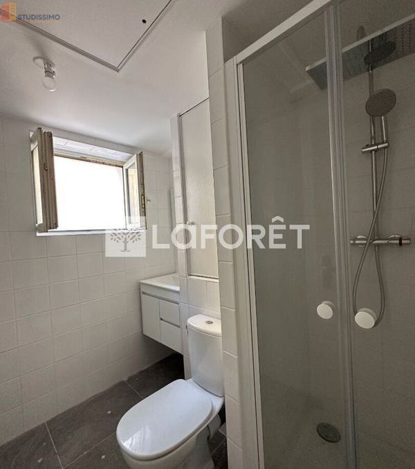 Studio 17m² Bourgoin-Jallieu - Étage 2/3, DPE C - Photo 1