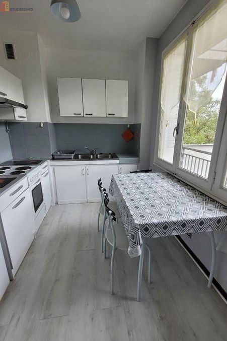 Studio meublé 34m² Grenoble centre - Lumineux, meublé - Photo 11